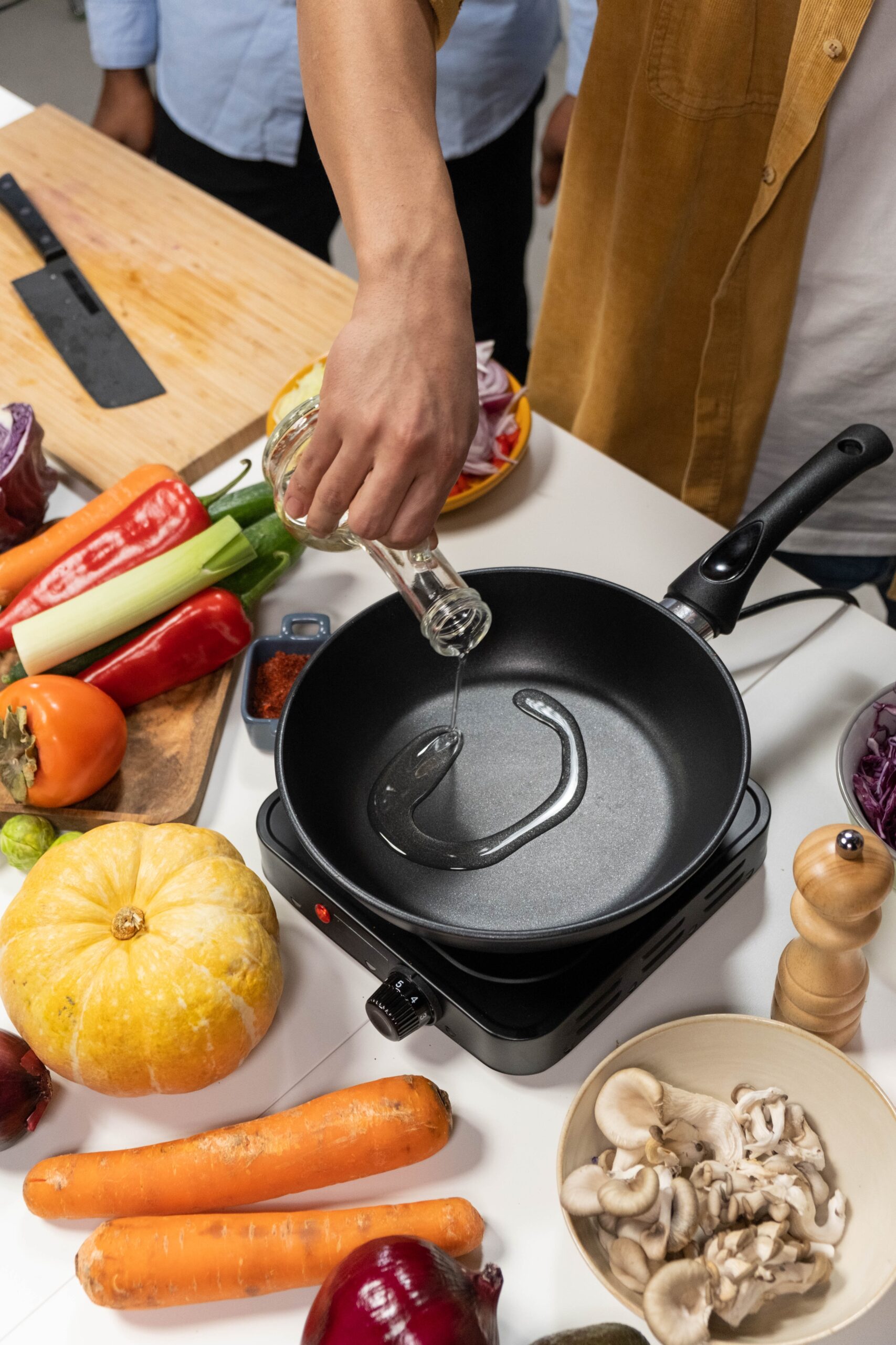 lodge cast iron pan, cooking